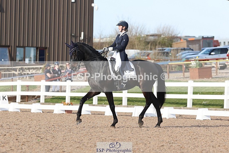 250404-174130-08093 - 069-India.Hamilton-Burnet-Kissingdale