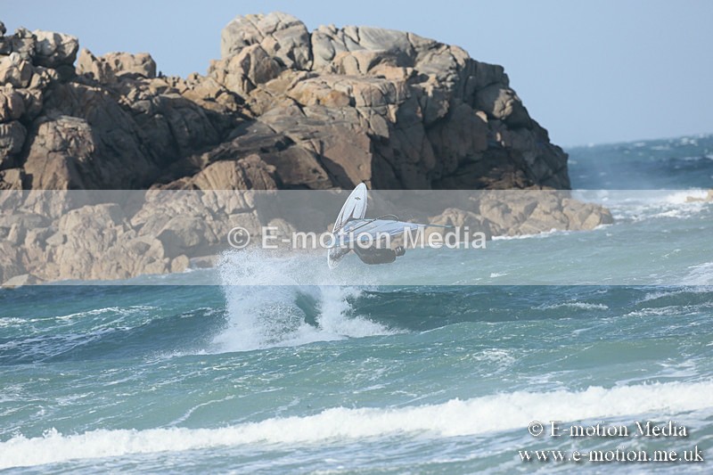 WS 020413-249 - Windsurfing