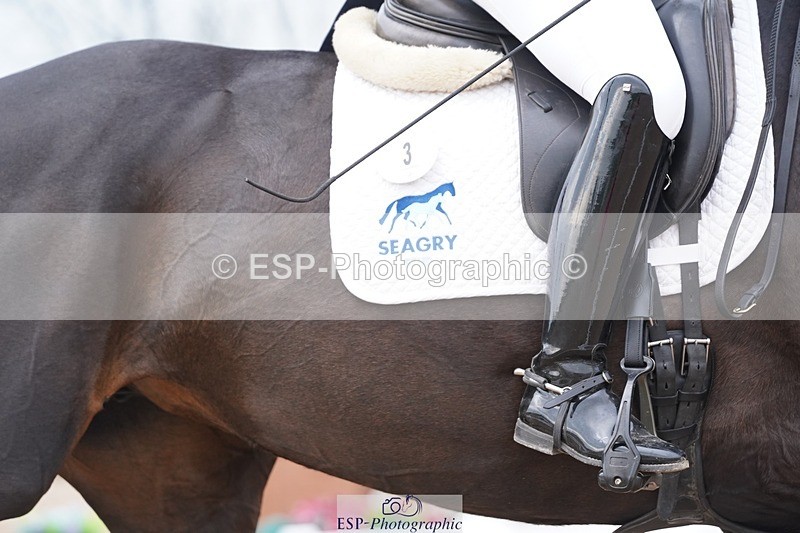250404-102110-04279 - 003-Abbie.Newbury-Seagry.Firstamour