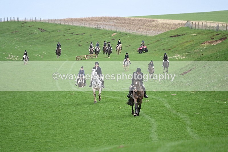 WJ6_9227 - Line Three