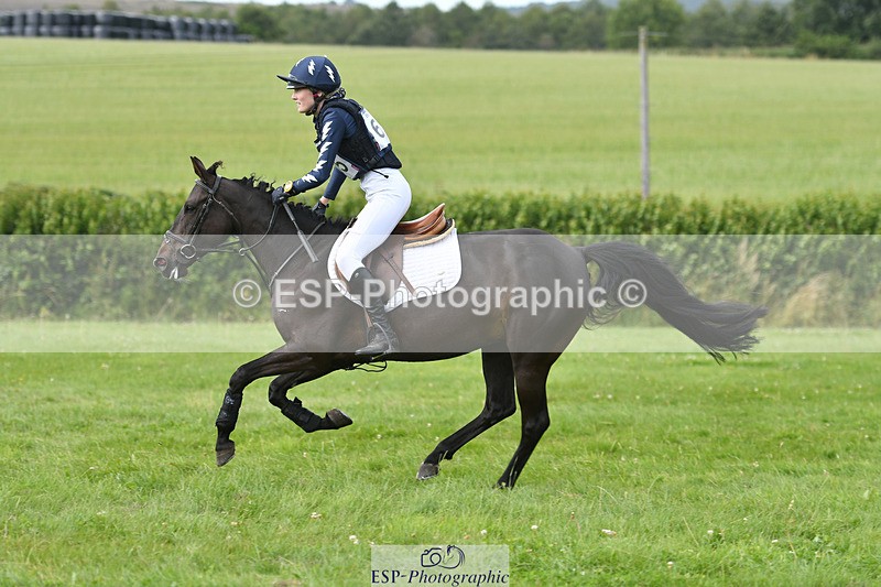 240804-153220-17677 - 605-Xanthe_Baylis-TULLIBARDS_HERSELF