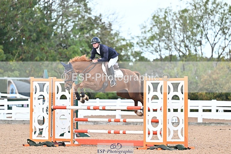 261014-123835-00439 - Cls  05 Snr Newcomers & 1.10m Open