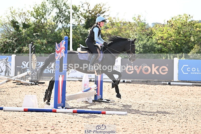 250821B-160340-00643 - Group B - Danielle