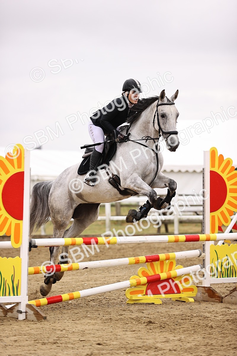 SBM_025168 - Class 9 - Senior British Novice - 90cm