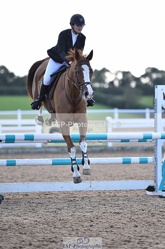 231014A-135350-05151 - Cls 15 1.05m Amateur Q 2nd R