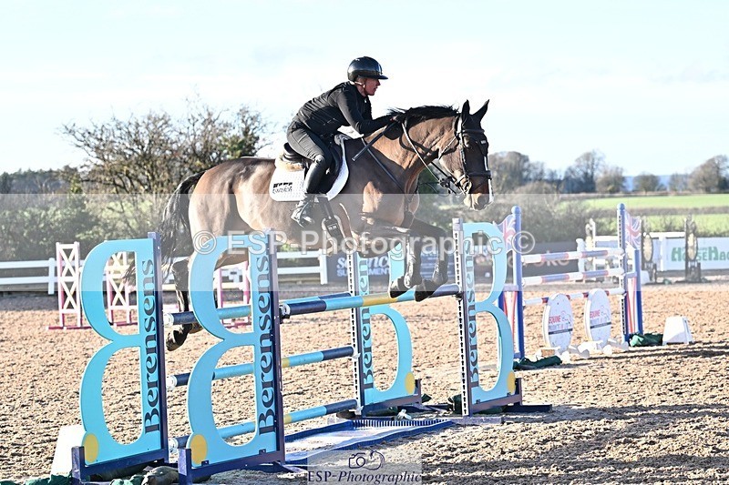 251203-141112-00804 - Cls 5 Foxhunter and 1.20m Open