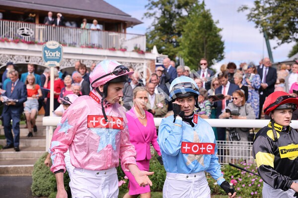 yr17082022r1-015 - Race 1 1.50pm Sky Bet & Symphony Group Stakes