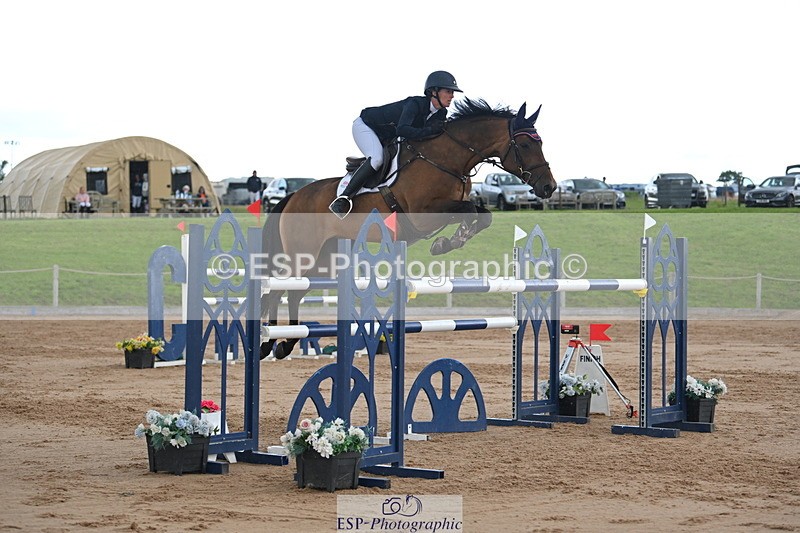 230721A-112442-05642 - Cls 6, 2 Star Medium 1.35m