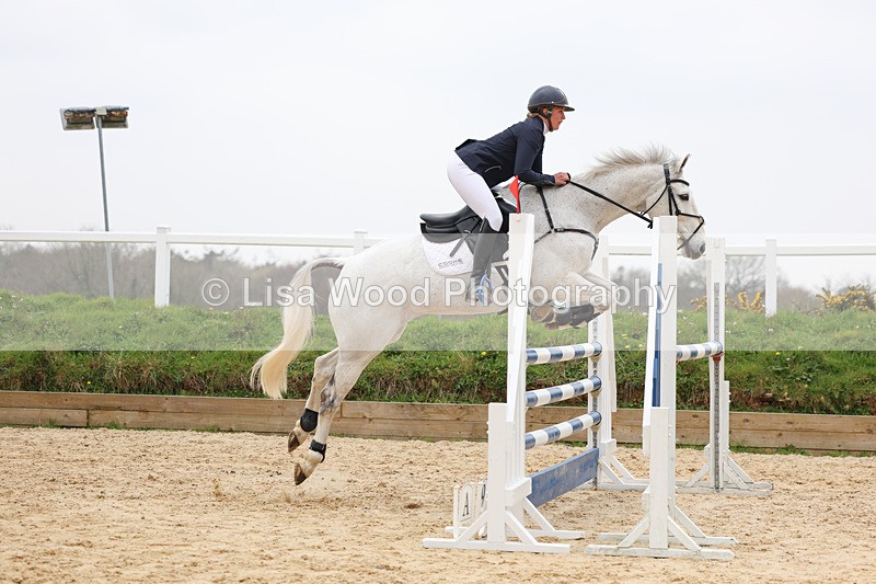 3E7A7576 - Class 8: Senior Newcomers/1.10m open