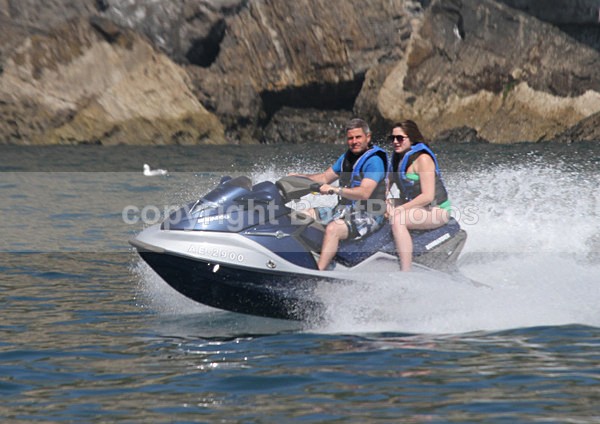 110423 AE 2900 IMG_5405 - PWC's (Wetbikes, Jetskis)