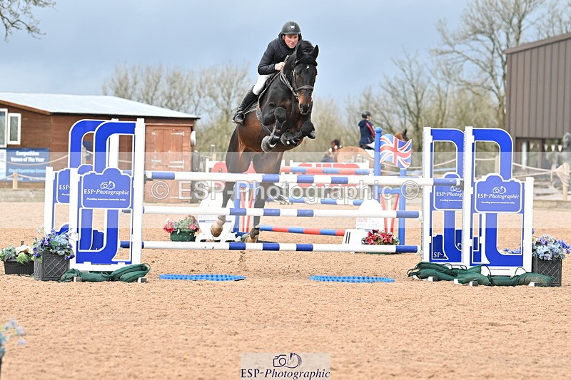 240315A-122427-00913 - Cls 3 Snr Foxhunter