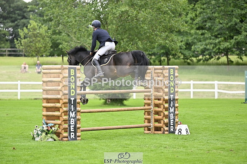 250613A-132102-02175 - Cls 3 Snr Foxhunter