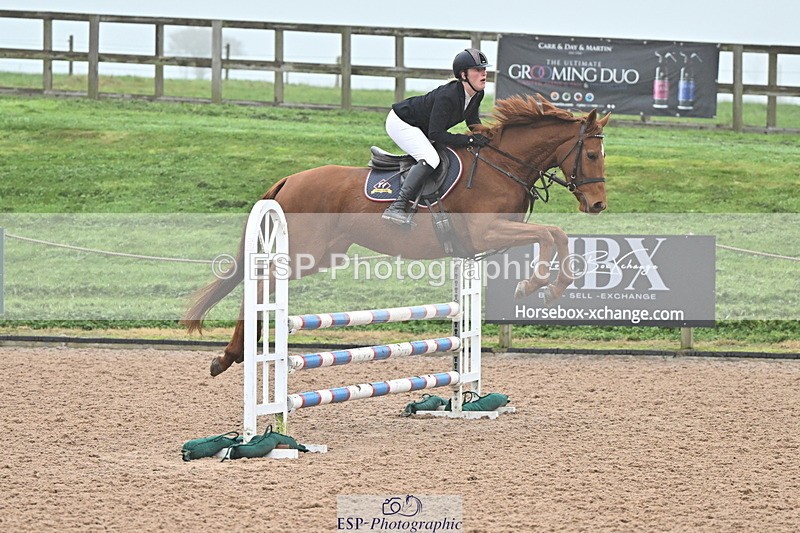 241103A-110951-06914 - SUN Cls 18 British Novice and 90cm Open