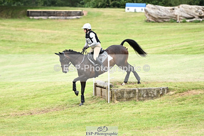 240825X-172303-37503 - 80cm XC 16.30 to 17.30