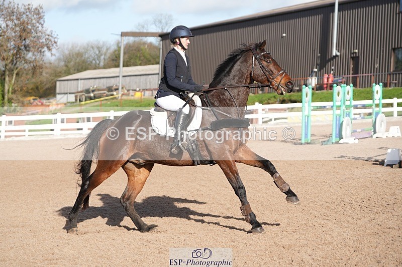 251108-124536-02566 - Cls 13 Foxhunter and 1.20m Open