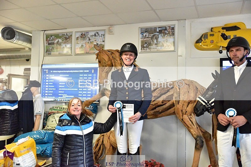 250215-131504-03669 - Medium Silver Presentations