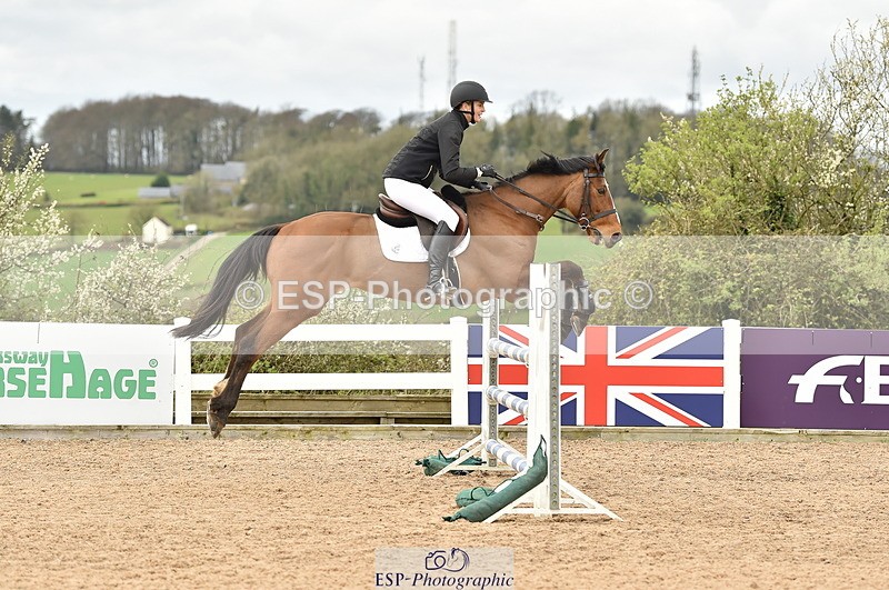 240403A-141002-00724 - Cls 4 Newcomers and 1.10m Open