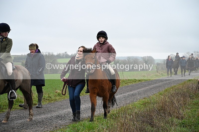 WJ7_9784 - Walk out..