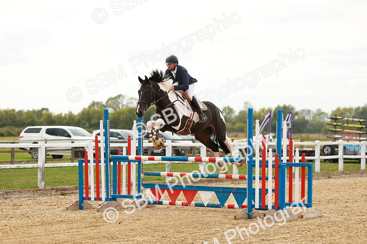 SBM_001636 - Class 4 - Senior Newcomers - 1.10m
