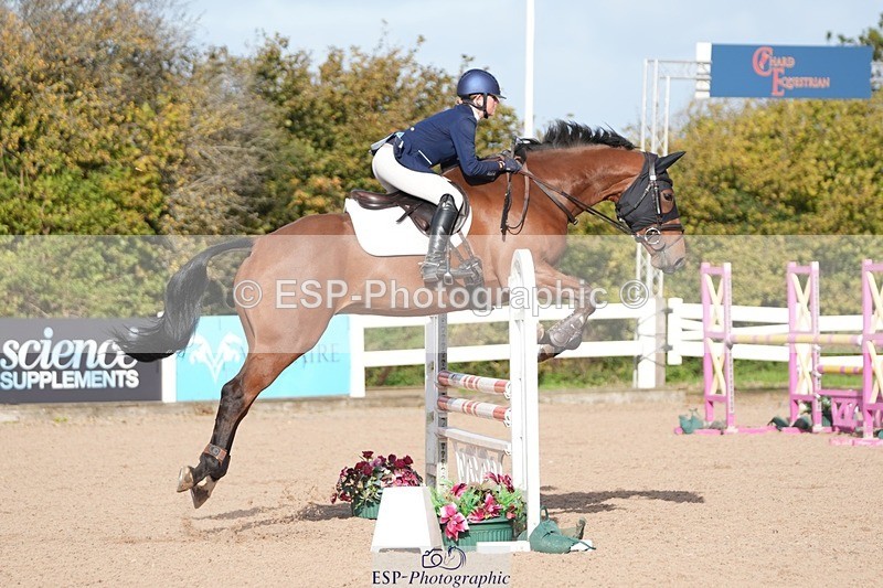 251005-102934-02558 - Cls 22 British Novice and 90cm