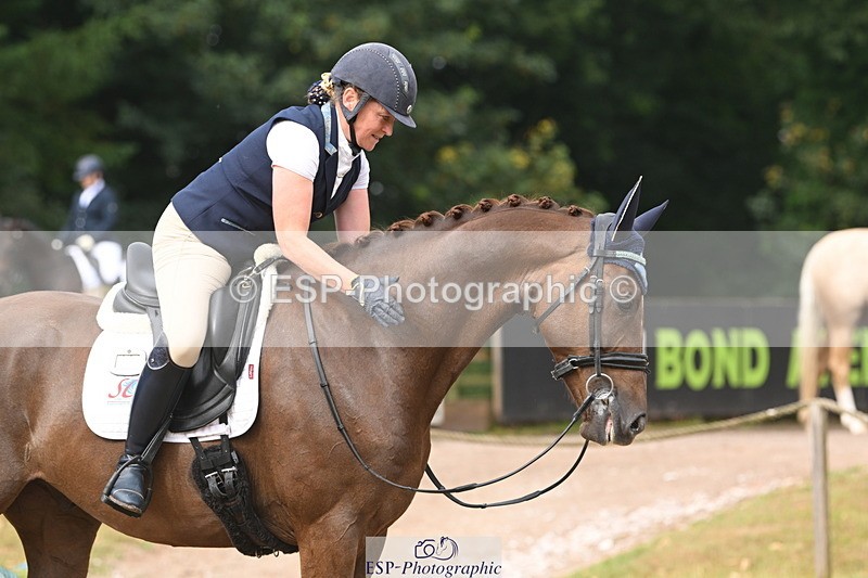 250719A-094259-03032 - 144-Verity.Perry-Vogue