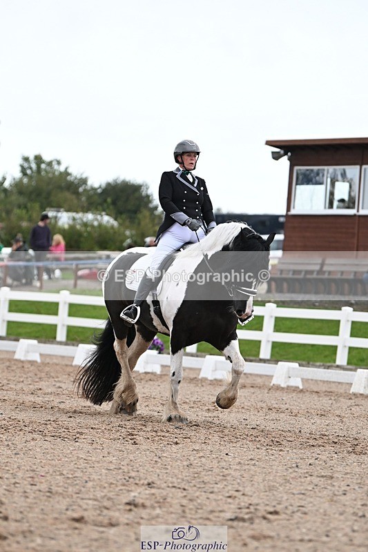 250907-141020-09182 - 014-Katrina.EllisSilverstor.IV