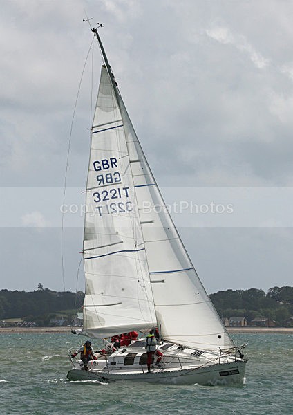 120630 GBR3221T WT7A3143 - ROUND THE ISLAND RACE - 30th June 2012