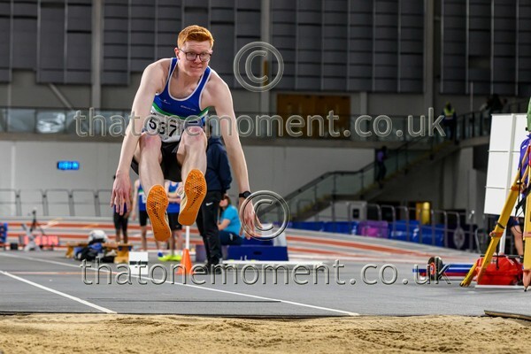 AgeInd25SAT-917980 - Field Male