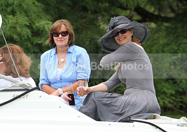 100702 DEB ON-AIR IMG_0019 - HENLEY REGATTA - FRIDAY 2nd JULY 2010