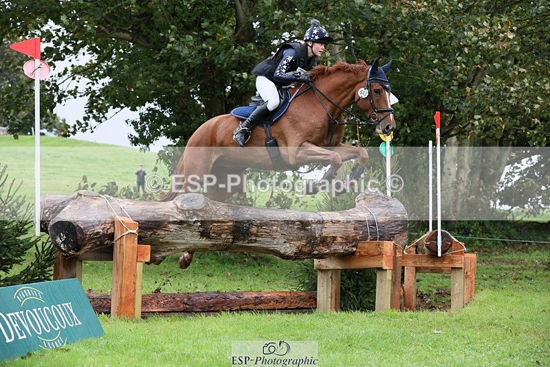 231021-104706-14014 - 643-MIH.TOPGUN-Ellie.Nicholson-SC+XC