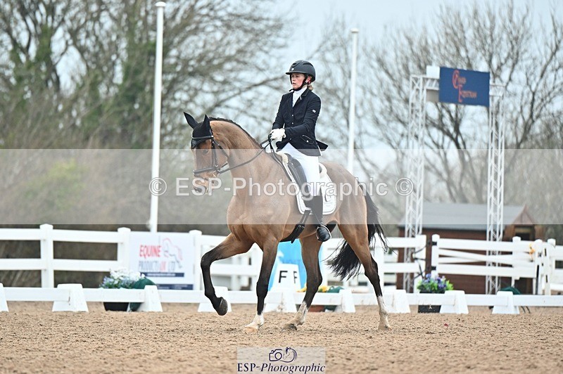 250214-134937-02013 - 217-Yasmin.Olsson-Sanderson-Top.Biats