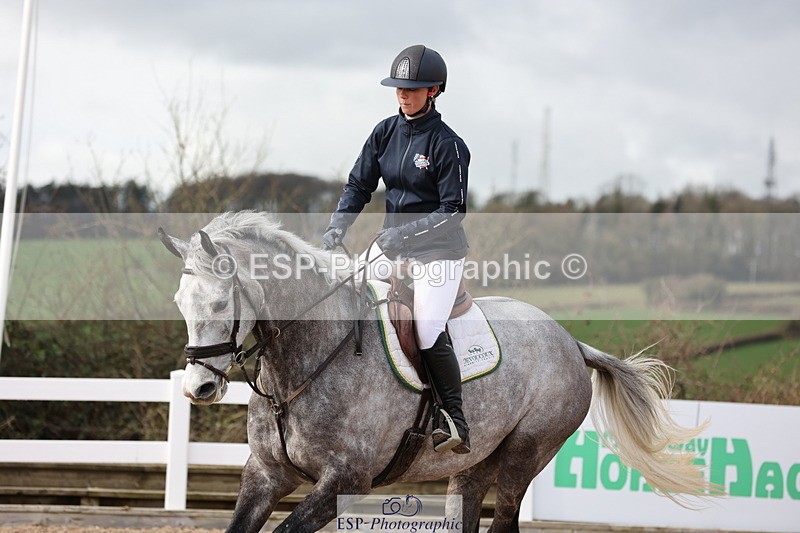 240223A-121334-01143 - Cls 4 Snr 1.05m Open