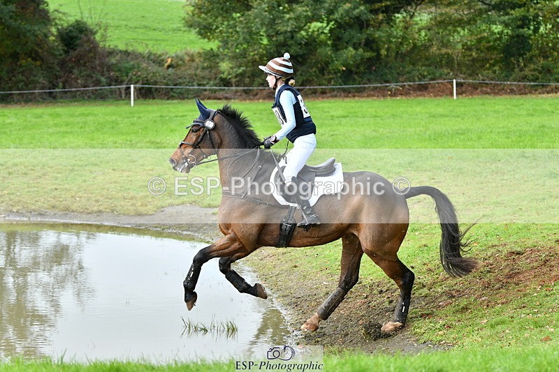 251025A-112910-18796 - E-398-Fenella.Redvers