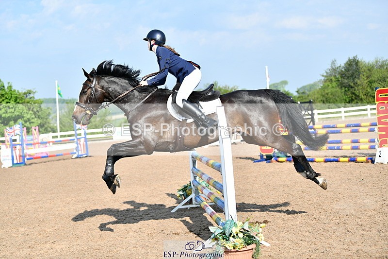 240512A-085300-17004 - Cls 39 British Novice and 90cm Open