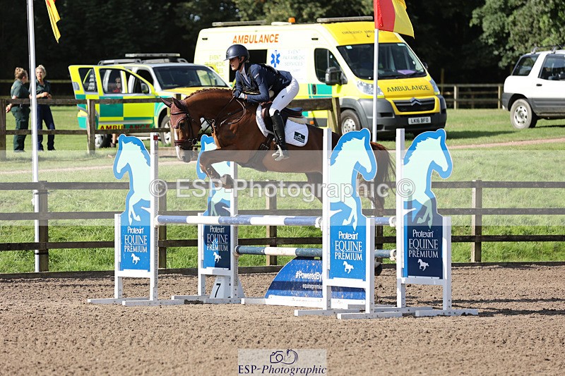 240804-093452-10163 - 353-Maja_Hullah-ORANJE_SPR