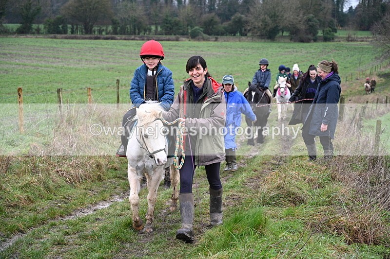 WJ7_9494 - Walk out..