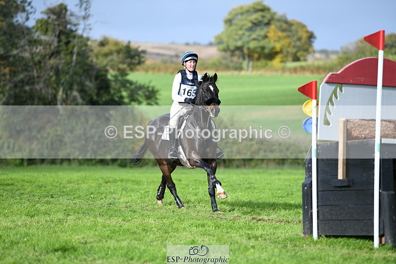 251024A-132326-12012 - B-165-Chloe.Pearson