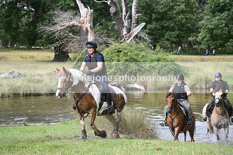 WJ7_1617 - Time at Water 10:48 to 11:13