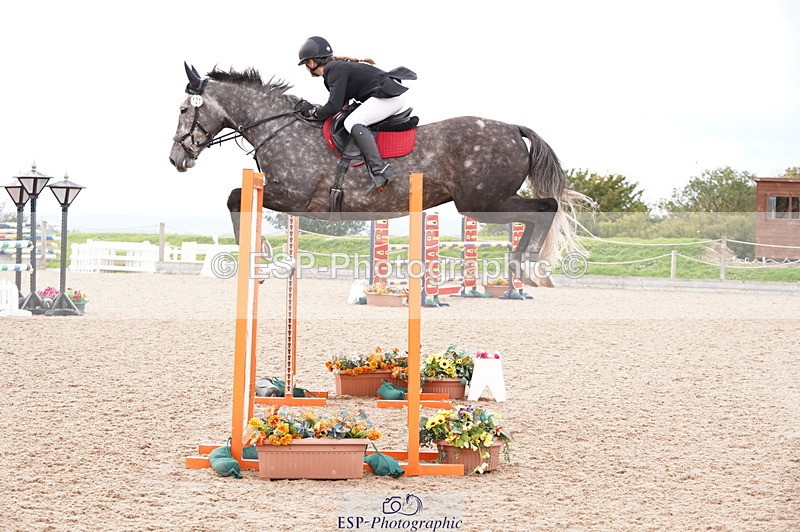 241004A-143910-00767 - Fri 04 Snr Fox & 1.20m Open