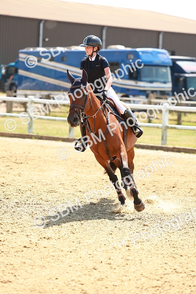 SBM_001696 - Class 4 - Senior Newcomers - 1.10m