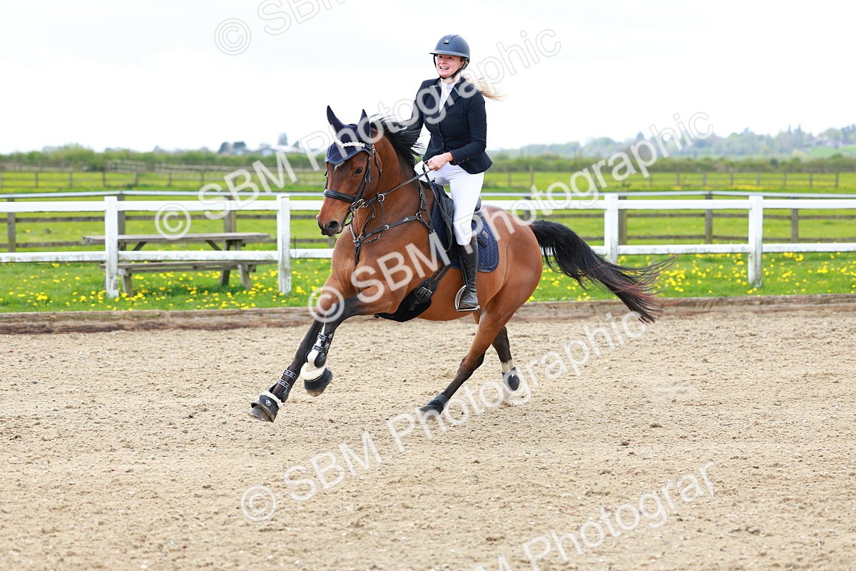 SBM_002403 - Class 10 - Senior Newcomers - 1.10m