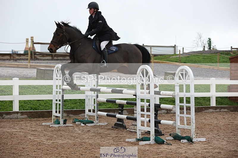 231112A-134911-04668 - Cls 20 Newcomers & 1.10m Open