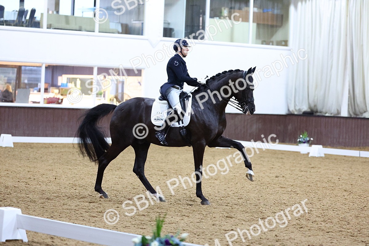 SBM_009753 - Class 14 - FEI Grand Prix - 19.27-20.27