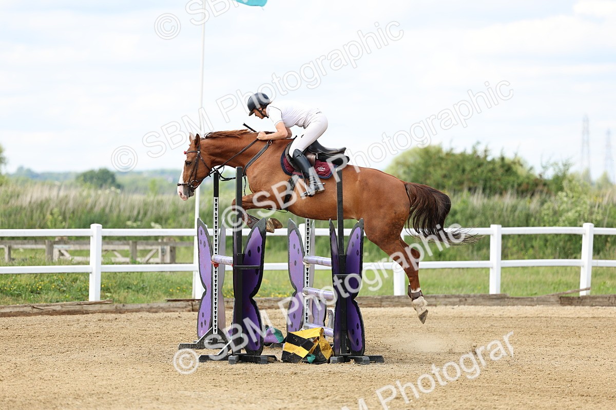 SBM_005911 - Class 19 - Senior Newcomers - 1.10m