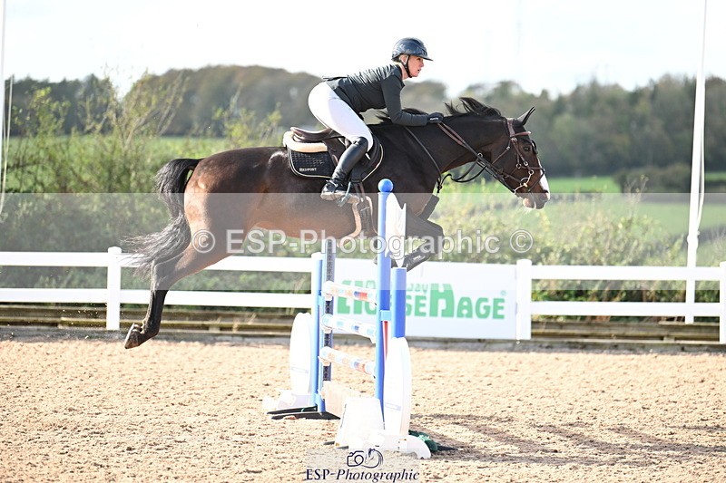 241023A-144232-01102 - Cls 4 Newcomers and 1.10m Open