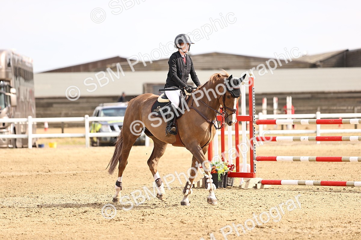  - Class 13 - Senior Foxhunter - 1.20m