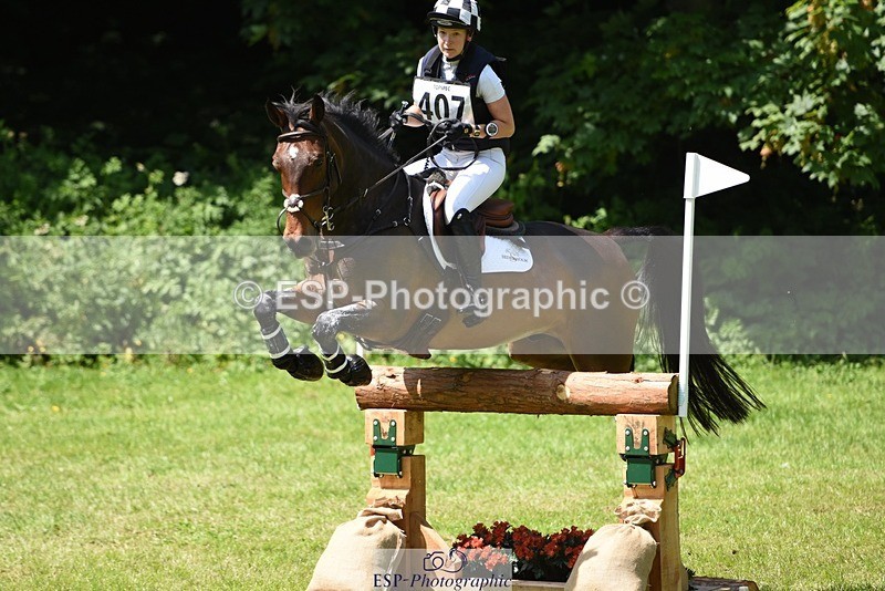 230528-112354-16186 - 407-KING_OF_THE_SWINGERS-Louise_Bradley-XC