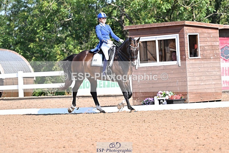 250816-094720-02345 - 012-Natasha.Collings-CostelloDovevale.Tender.Dove