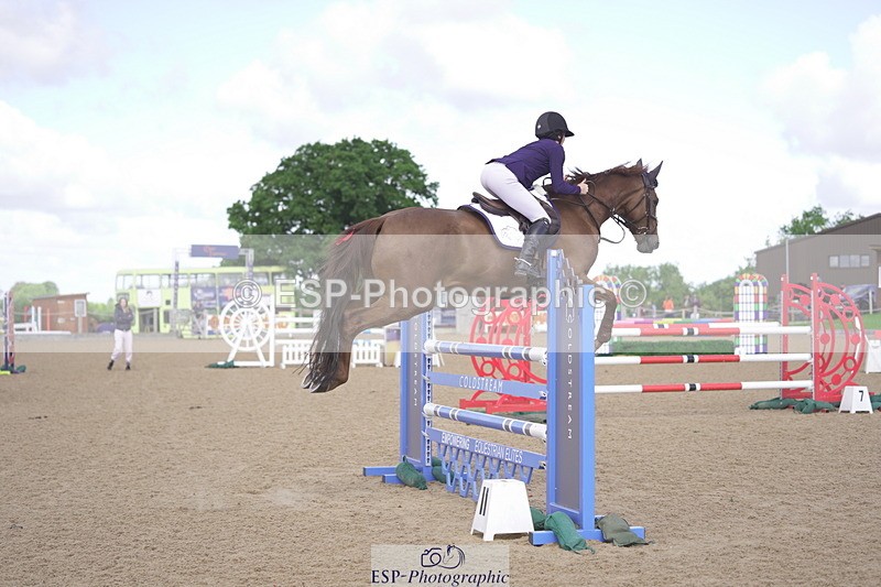 230806A-104852-01444 - Cls 13 Snr Newcomers & 1.10m Open