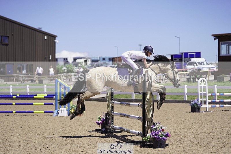 230624A-131126-01523 - Cls 24 Pony Discovery & 90cm Open